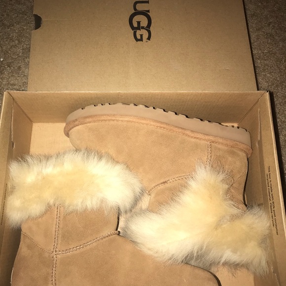 NWOT UGG MILLA BOOTS SIZE 7 - Picture 4 of 6